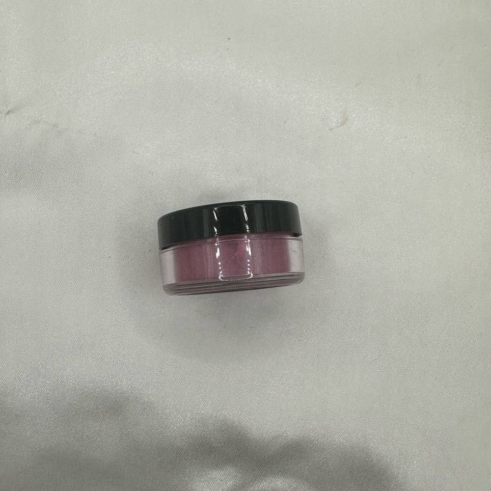 Concrete Minerals Mineral Eyeshadow - Lovey Dovey